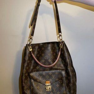 Louis Vuitton Metis Hobo Monogram Canvas